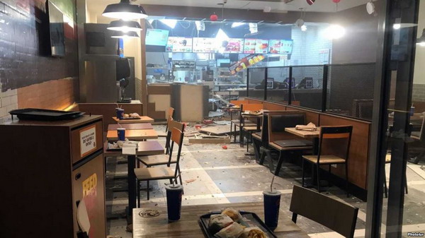 МЧС Армении: 8 человек пострадали при взрыве в Burger King в центре Ереванa