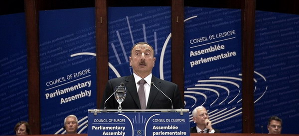 Деньги, секс, икра и 17 депутатов: масштабная азербайджанская коррупция в ПАСЕ