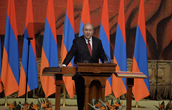 «Как глава государства я приглашаю стороны к диалогу»: президент Армении