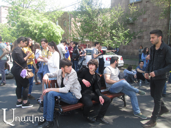 Непокорный Ереван: «РПА, уходи!» – требуют демонстранты: видео, фоторяд