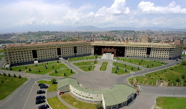 На армяно-азербайджанской границе пленены шесть иностранных граждан: пресс-секретарь МО Армении