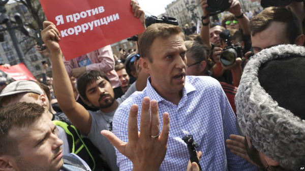 Алексей Навальный освобожден из-под стражи