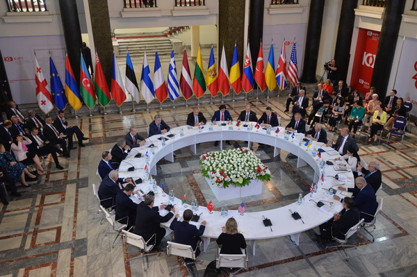 Президент Армении выступил на дискуссии в Тбилиси на тему «Сотрудничество во имя процветания: стратегическое планирование следующего столетия»