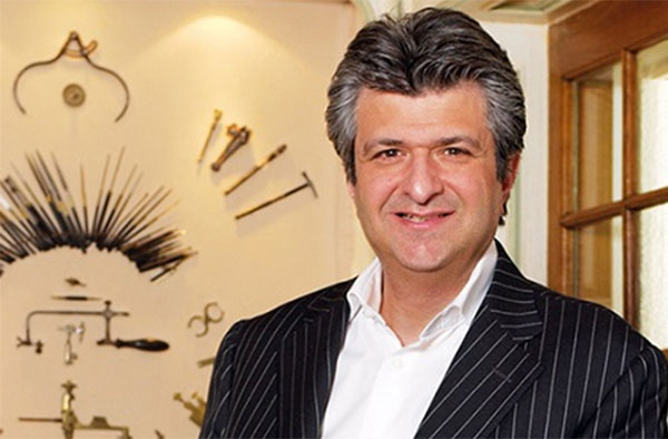 Самый богатый бизнесмен Швейцарии будет производить часы также и в Гюмри