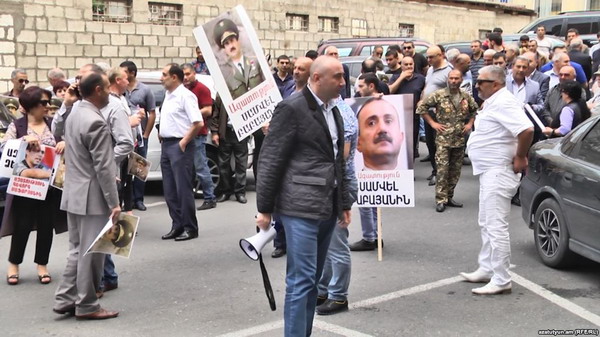 Сторонники экс-министра обороны НКР Самвела Бабаяна прекращают протесты