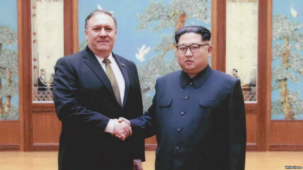 Госсекретарь США Майк Помпео прибыл в Северную Корею