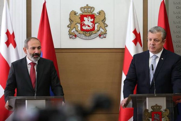 Никол Пашинян пригласил премьер-министра Грузии Георгия Квирикашвили посетить Армению