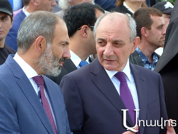Премьер-министр Никол Пашинян находится в Арцахе: в Степанакерте проходят праздничные мероприятия – фоторяд
