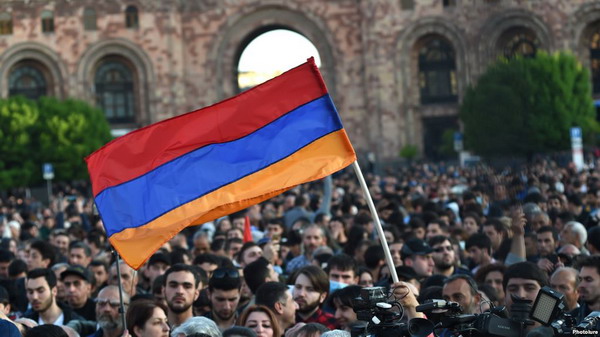 LIVE. Ереван, Площадь Республики, выборы премьер-министра