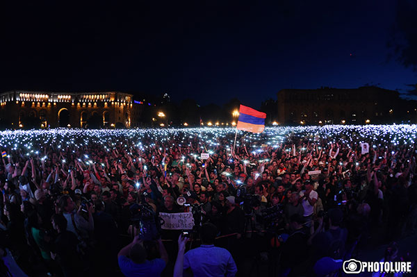 Армения возвращается к кризису: международная пресса