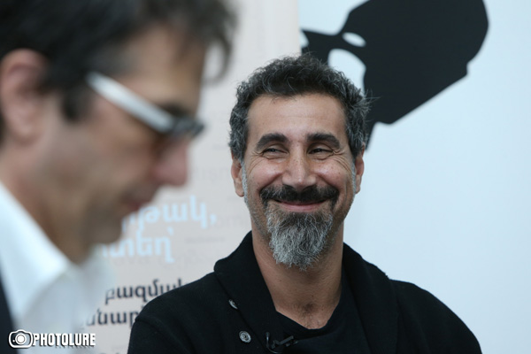 Серж Танкян 7 мая в 20:05 прибудет в Ереван: Никол Пашинян