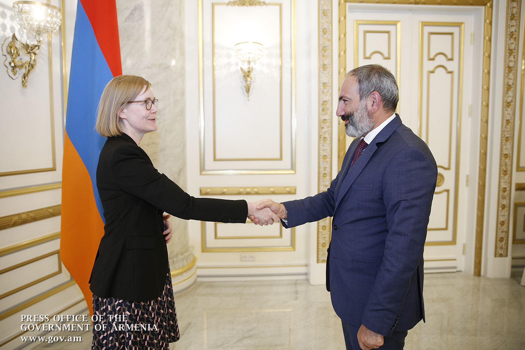 Премьер-министр обсудил с послом Швеции вопросы дальнейшего развития армяно-шведских отношений