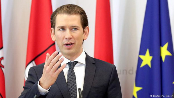 Австрия закроет семь мечетей и вышлет из страны имамов: заявление канцлера