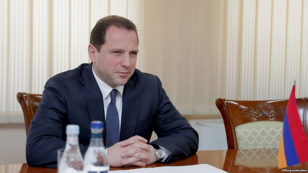 Министр обороны Армении Давид Тоноян отбыл в Брюссель