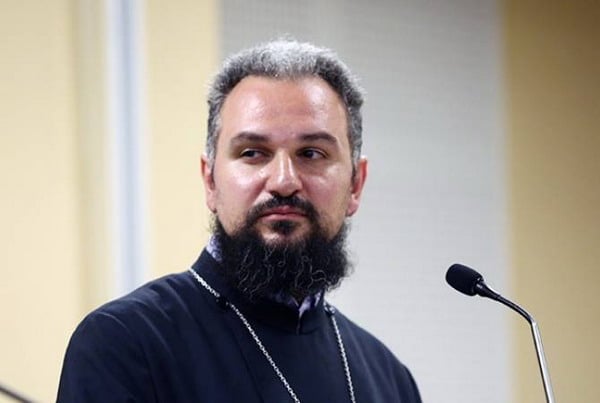 Католикос Всех Армян пригласил требующих его отставки протестующих на встречу в Святой Эчмиадзин