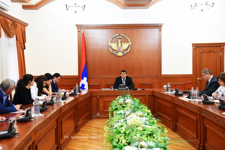 Госминистр Арцаха официально предложит операторам мобильной связи Армении оказывать услуги связи в Арцахе