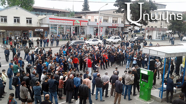 В Степанакерте продолжается акция протеста: демонстрантов не удовлетворил ответ президента
