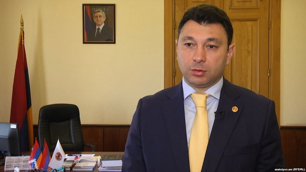 Эдуард Шармазанов: «Манвел Григорян не принимает обвинение»