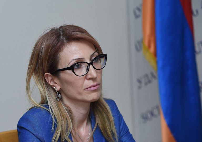 Мане Тандилян подала в отставку с поста министра труда и по социальным вопросам