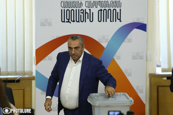 «Я мою помощь отправил напрямую в Карабах: Самвел Алексанян