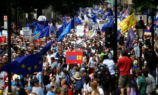Brexit: в Лондоне десятки тысяч людей призывают к новому референдуму