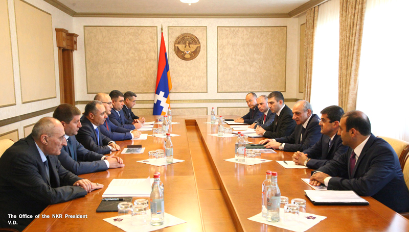 Бако Саакян принял министра энергетических инфраструктур и природных ресурсов Республики Армения