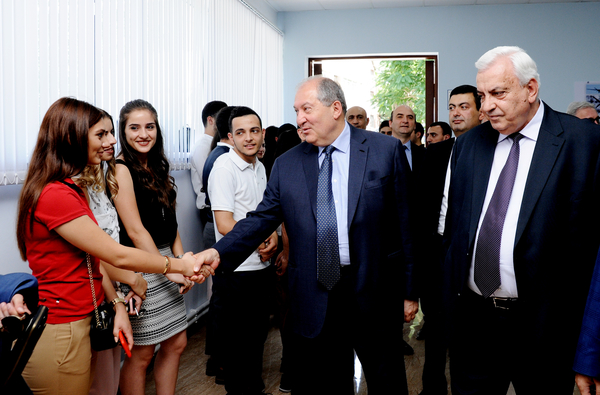 Президент Армен Саркисян посетил Национальный политехнический университет Армении