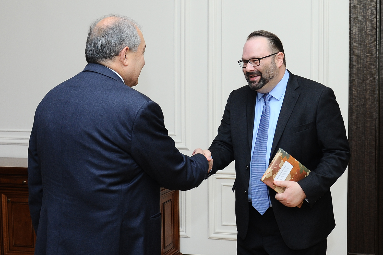 Президент Саркисян принял посла Канады в Армении для прощальной встречи