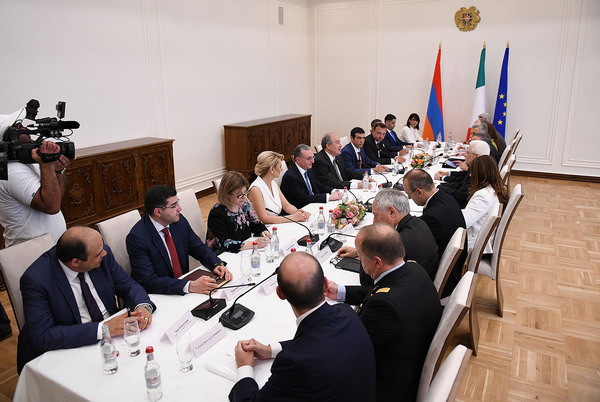В резиденции президента состоялась армяно-итальянская встреча высокого уровня