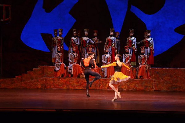 После почти 60-летнего перерыва балет А. Хачатуряна «Гаянэ» представлен на сцене Большого театра в Москве