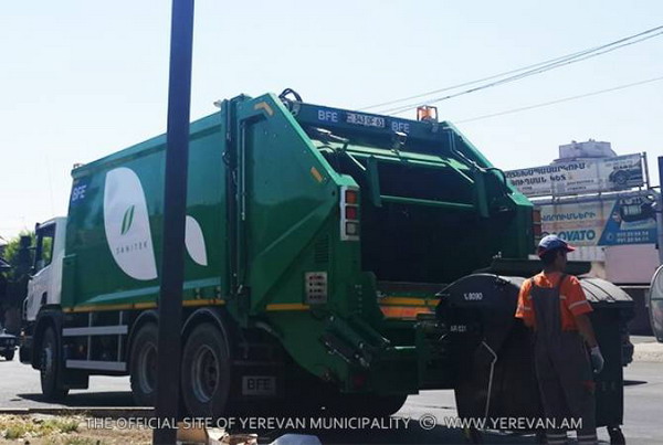 Компания «Санитек» просит прощения у горожан и гостей столицы за недолжную организацию вывоза мусора