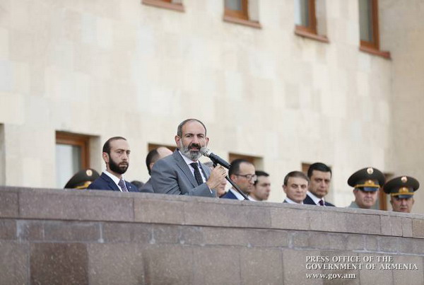 Никол Пашинян: своими действиями и риторикой Азербайджан мешает возможности установления мира