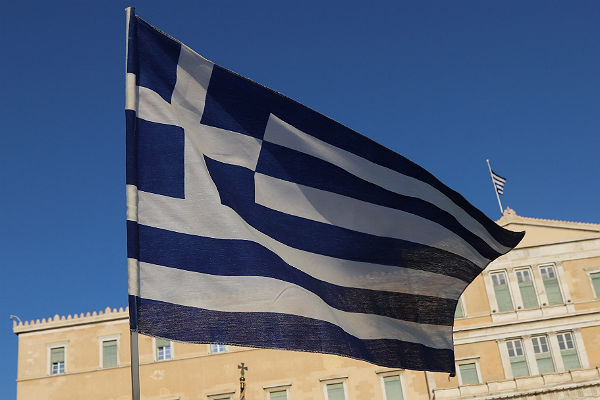 Глава МИД Греции упрекнул Россию за попытку подрыва национальных интересов страны