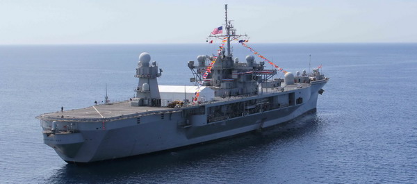 Флагманский корабль Шестого флота ВМС США USS Mount Whitney вошел в акваторию Черного моря для учений с ВМФ Украины