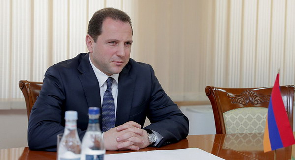 Давид Тоноян: Армения должна продолжать председательствовать в ОДКБ до конца положенного срока