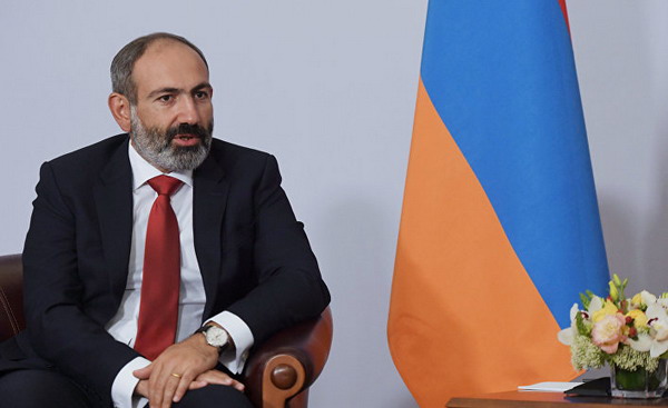 Абсолютно очевидно, что Россия желает краха народной революции в Армении: Bloomberg