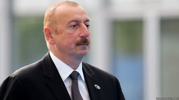 «Конечно, мы тоже хотим мира, но мы хотим наши земли»: Алиев отклонил предложение о переговорах с Арцахом