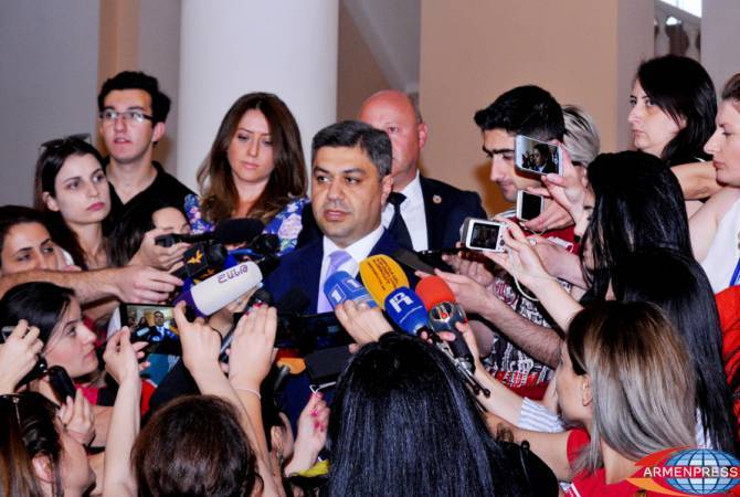 Глава СНБ подтвердил свою готовность возглавить Федерацию футбола Армении
