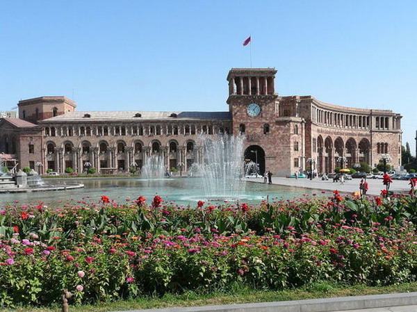 «В Армении сложилась очень опасная ситуация»: российская пресса