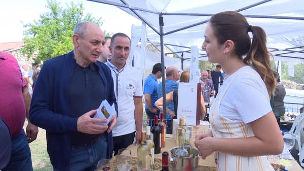 Бако Саакян принял участие в традиционном фестивале «Арцахское вино» в селе Тог