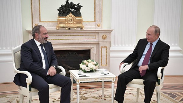 Визит Путина в Армению «в этом году маловероятен»: помощник президента РФ