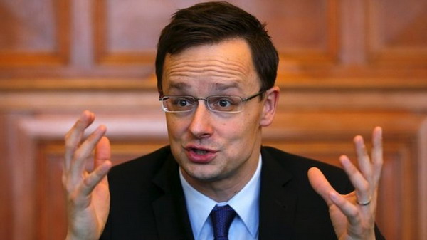 Глава МИД Венгрии по Russia Today выступил против автоматического продления санкций ЕС против России