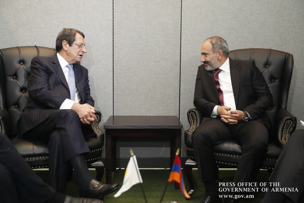 Президент Кипра Никос Анастасиадис пригласил Никола Пашиняна посетить страну с визитом