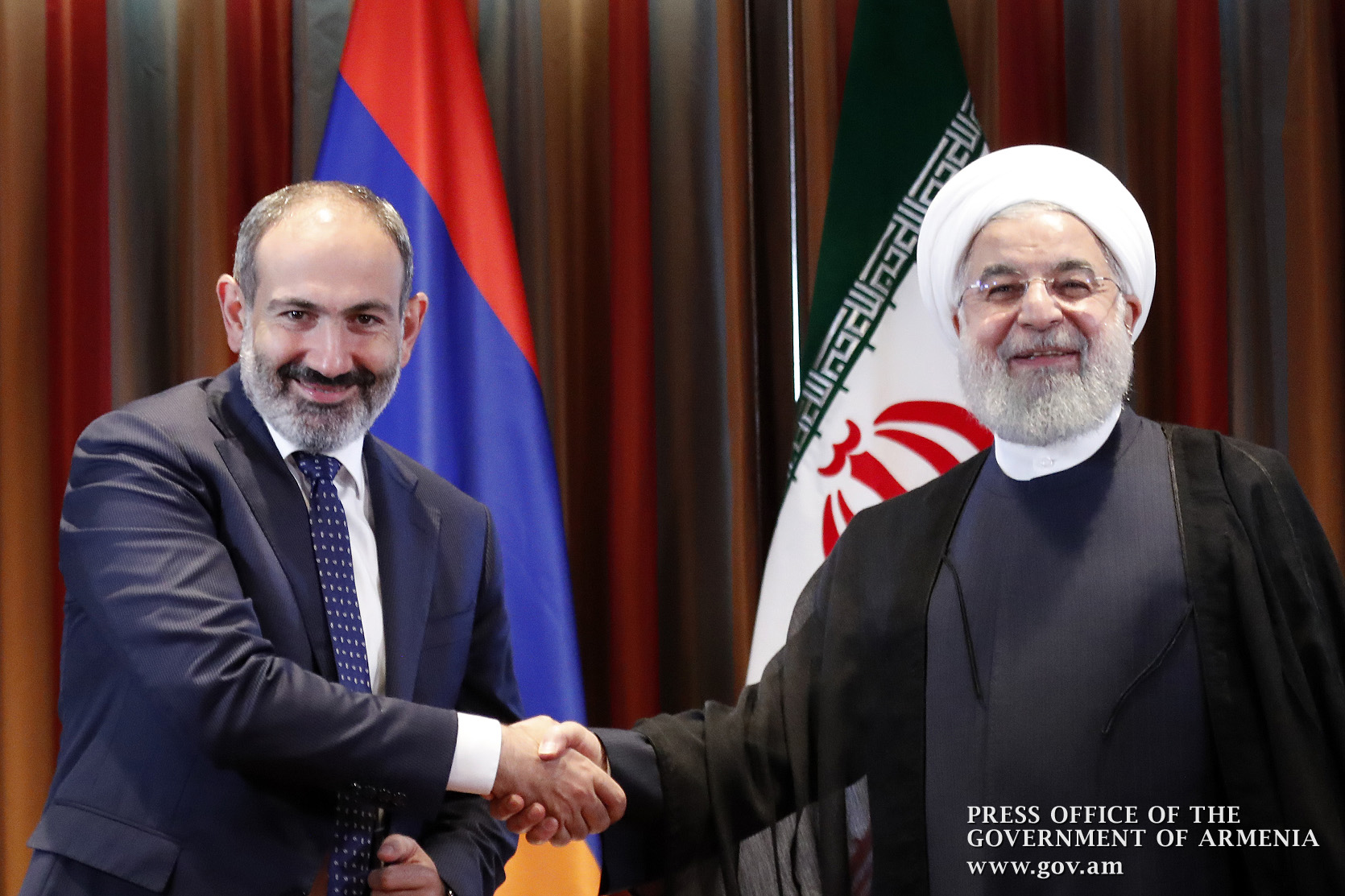 Хасан Роухани пригласил Никола Пашиняна посетить Иран