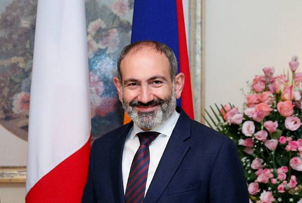 Никол Пашинян в Париже пригласил на встречу представителей армянской общины во Франции
