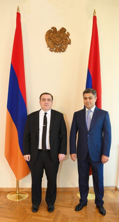 Стабильность Армении имеет большое значение для Грузии: посол Саганелидзе посетил СНБ