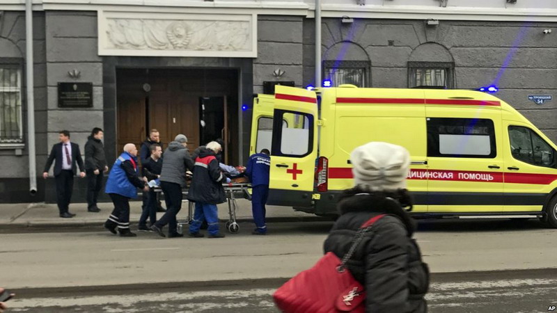 Теракт в здании управления ФСБ РФ в Архангельске: 17-летний местный житель подорвал себя