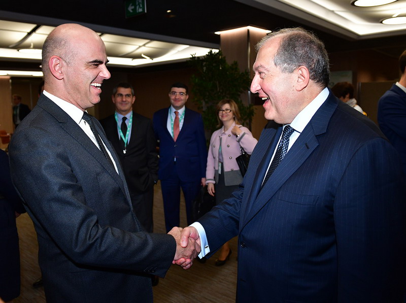 Президент Армении встретился с президентом Швейцарии в ходе открытия Всемирного инвестиционного форума в Женеве