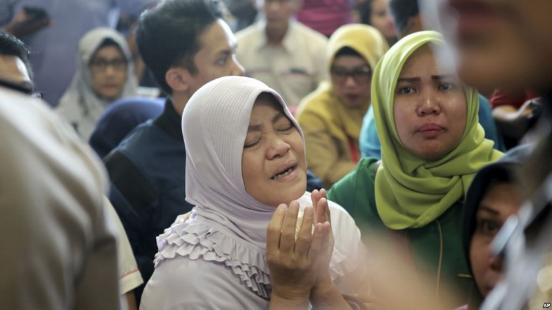 Трагедия в Индонезии: в авиакатастрофе погибли 188 человек