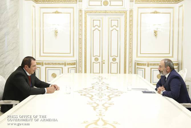 Никол Пашинян и Гагик Царукян подписали меморандум о проведении внеочередных выборов в парламент в декабре